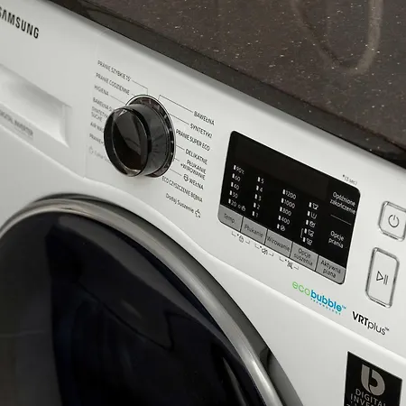 Bright Obroncow Wybrzeza With Parking By Renters *