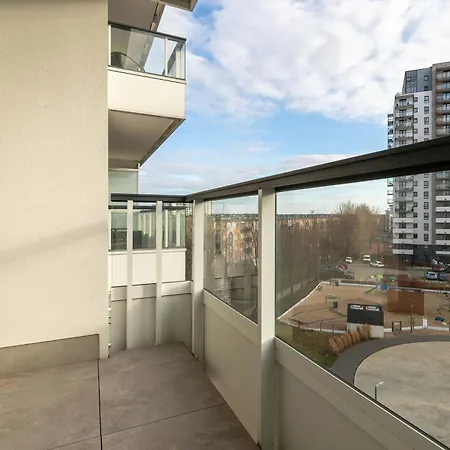 Bright Obroncow Wybrzeza With Parking By Renters *